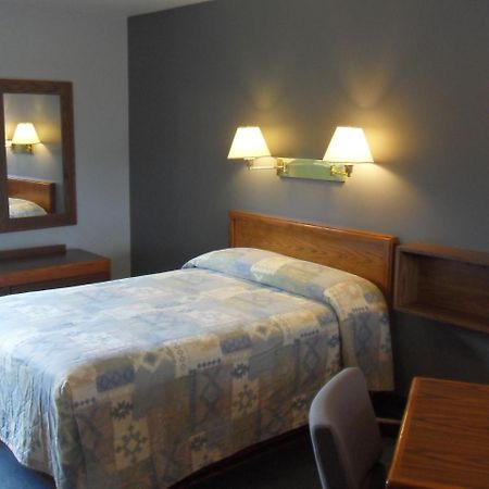 Swan Inn Motel Comstock Park Exteriér fotografie
