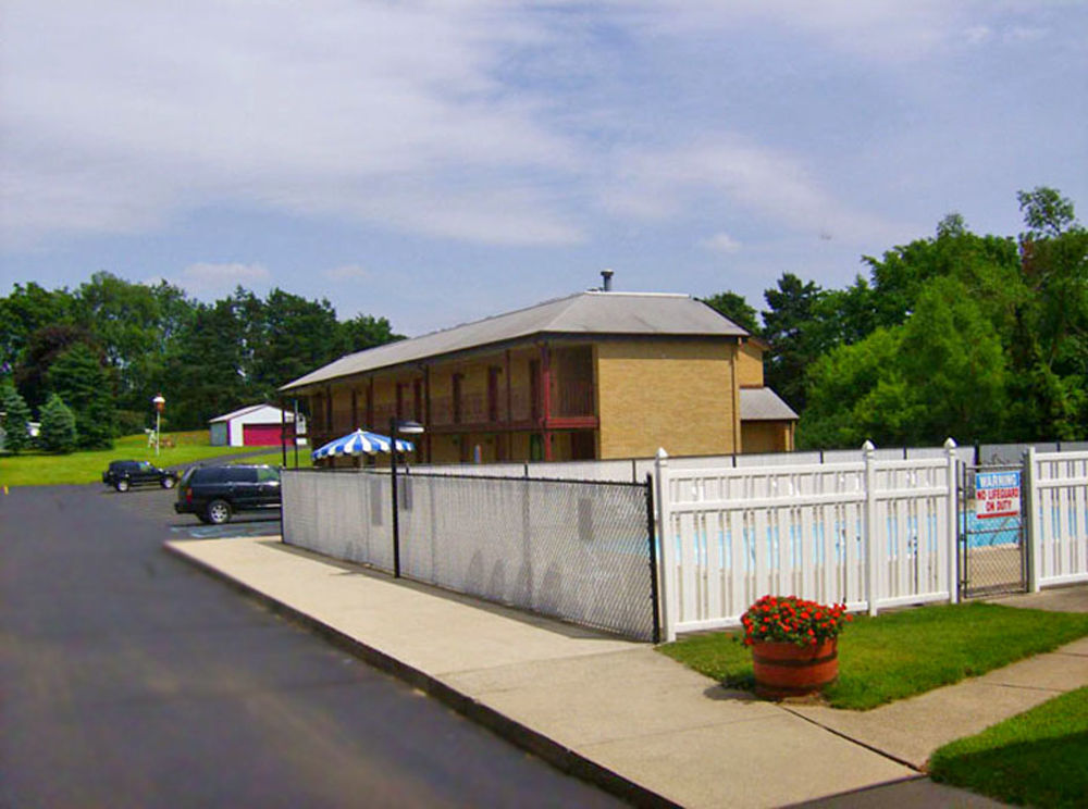Swan Inn Motel Comstock Park Exteriér fotografie