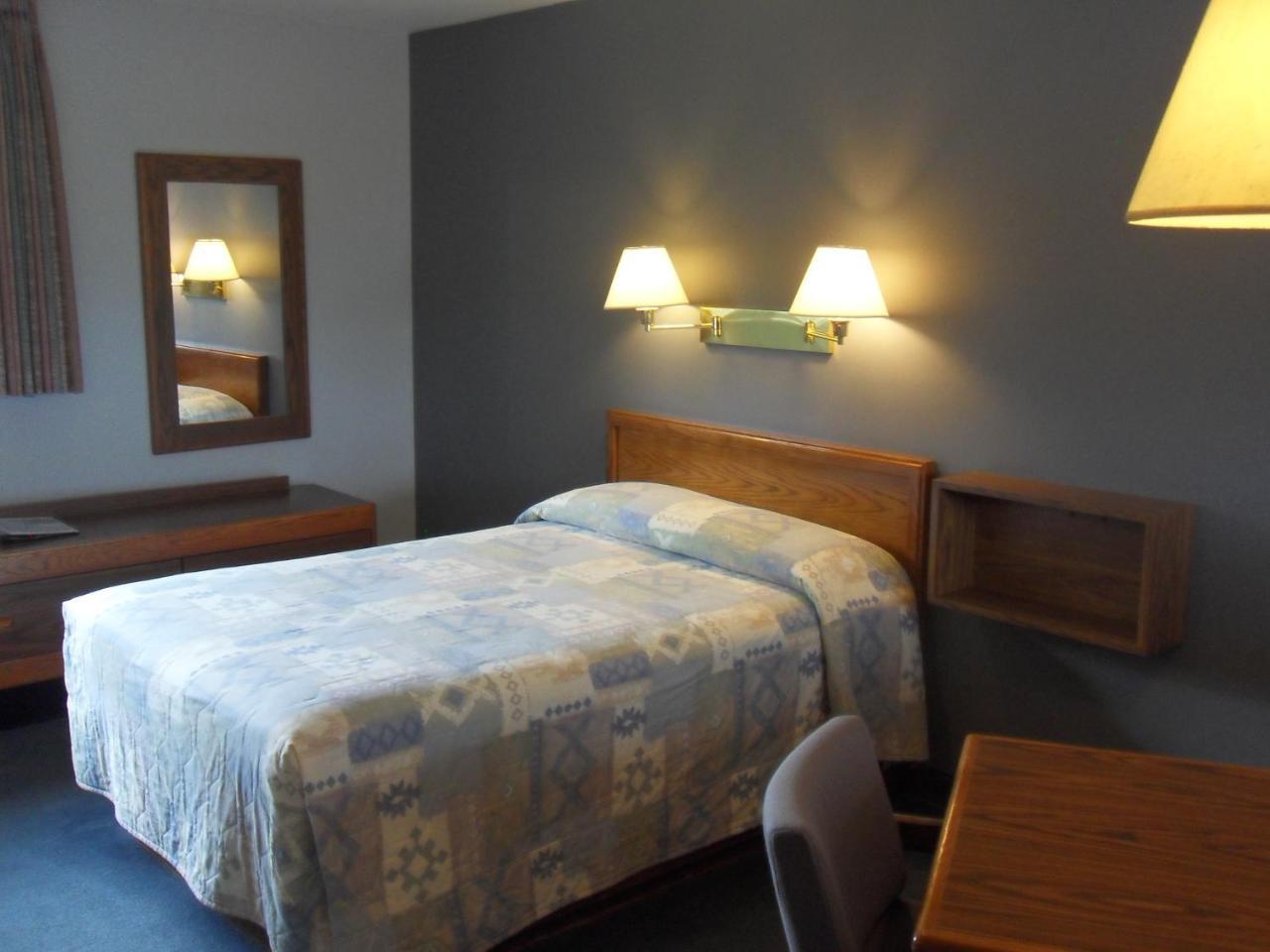 Swan Inn Motel Comstock Park Exteriér fotografie