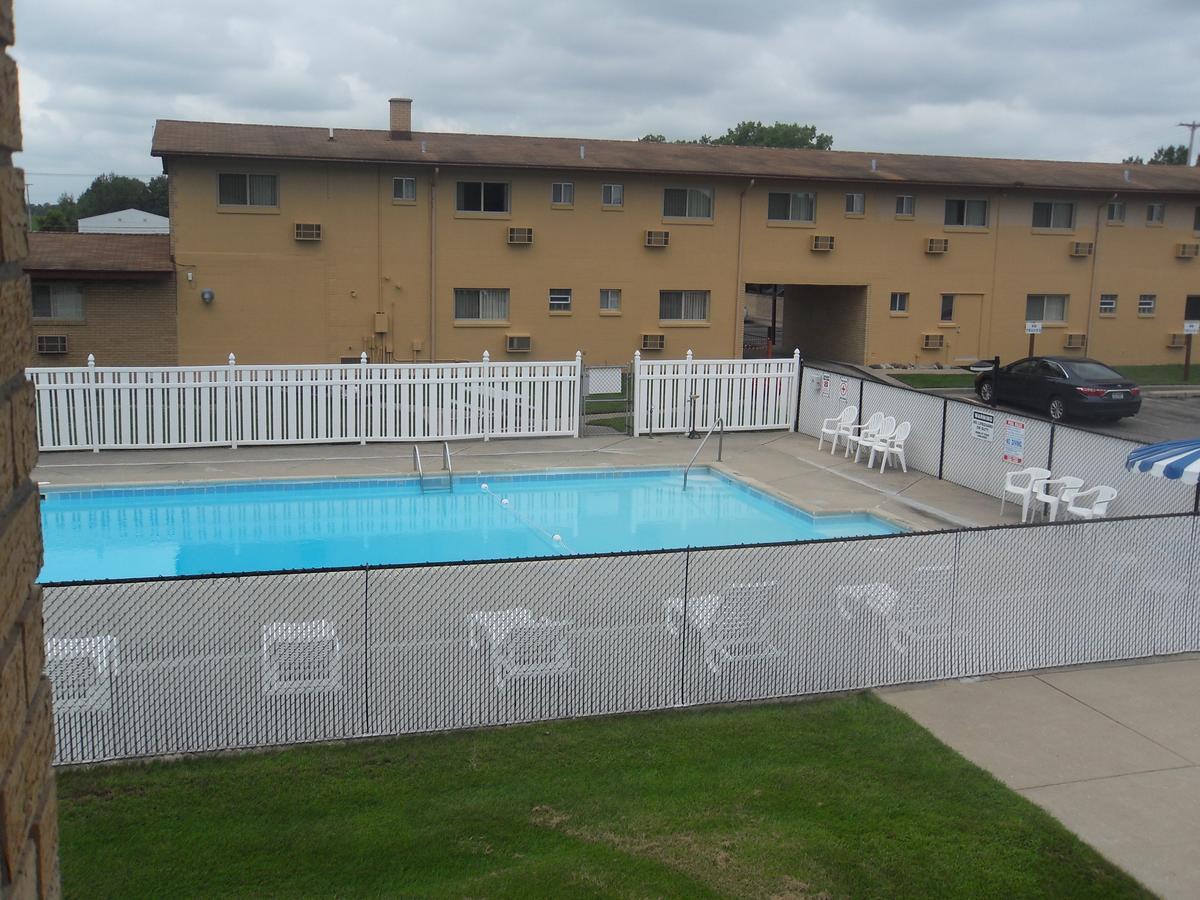 Swan Inn Motel Comstock Park Exteriér fotografie