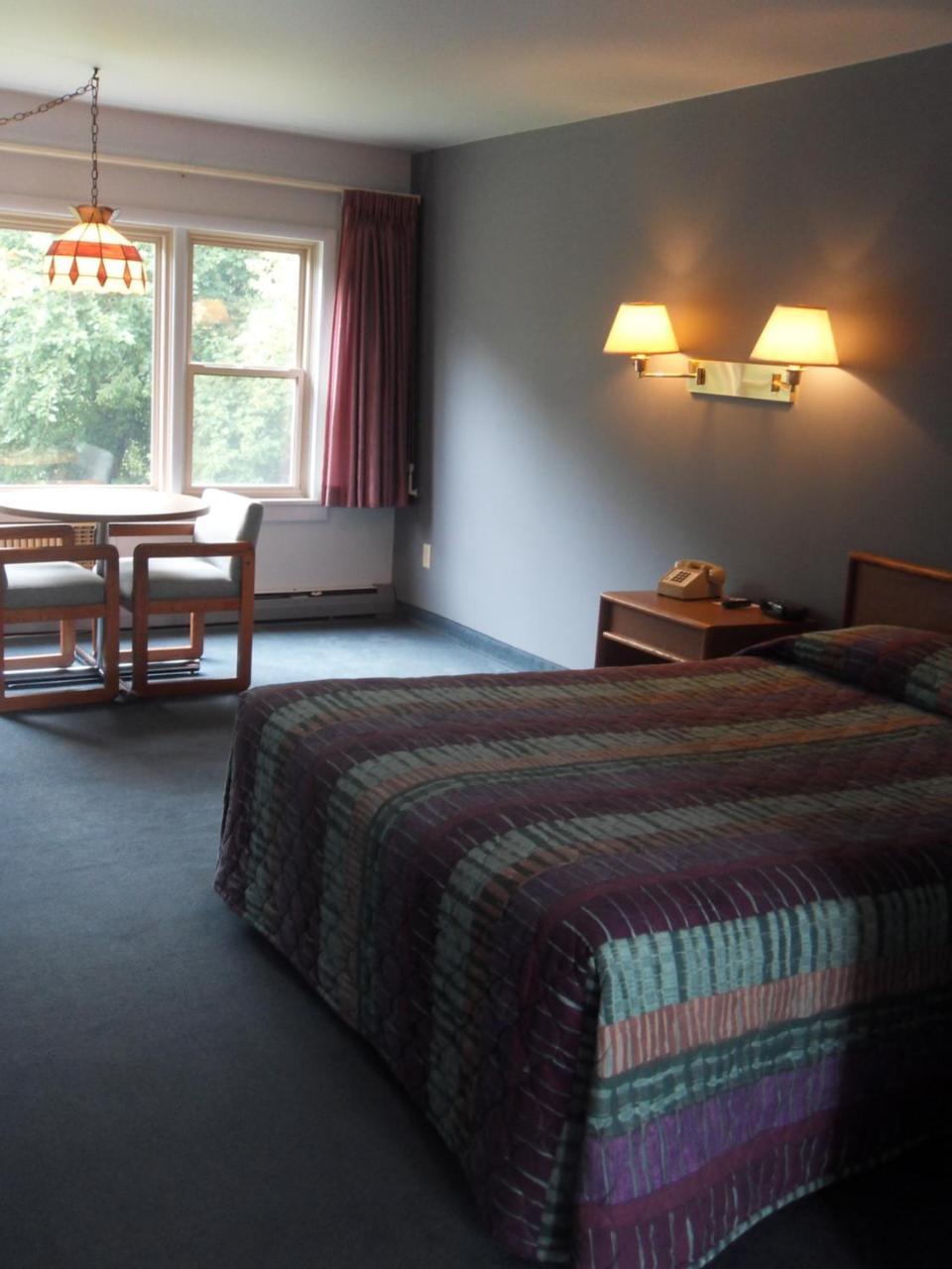 Swan Inn Motel Comstock Park Exteriér fotografie